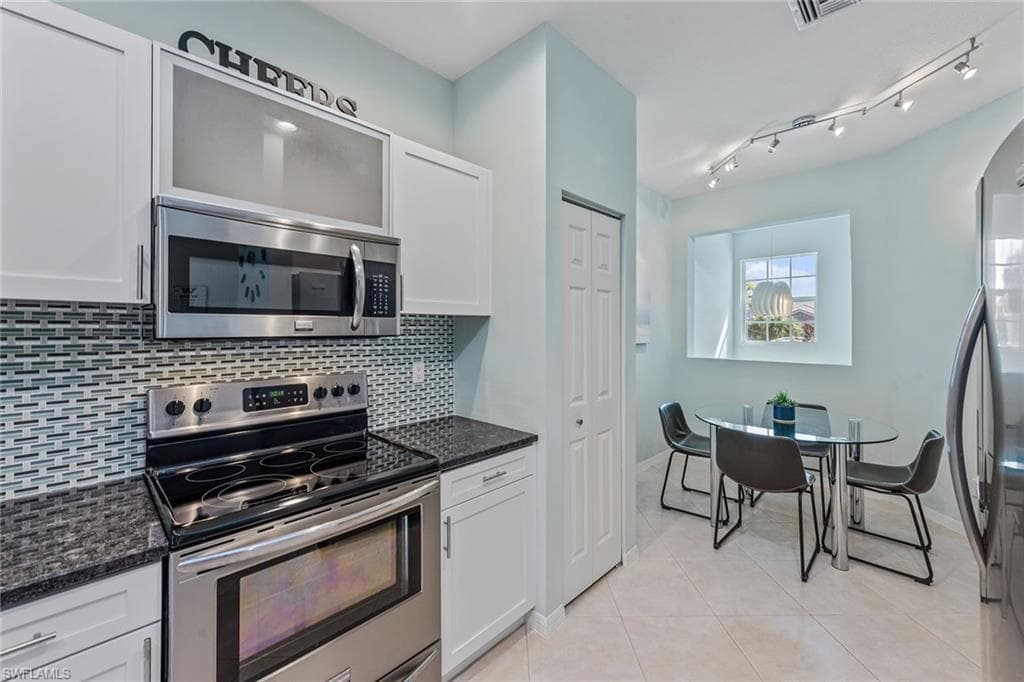 8305 Whisper Trace Way 202, Naples, FL 34114-10