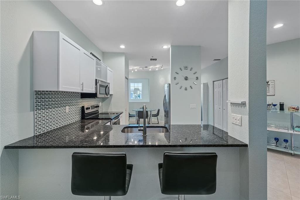 8305 Whisper Trace Way 202, Naples, FL 34114-11