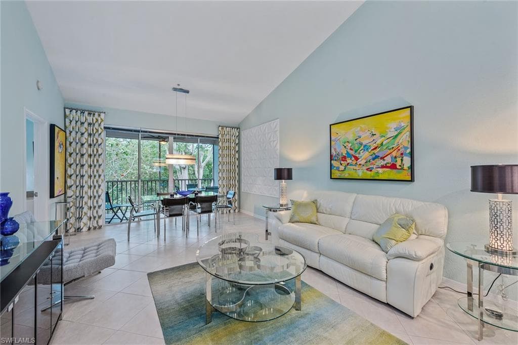 8305 Whisper Trace Way 202, Naples, FL 34114-6