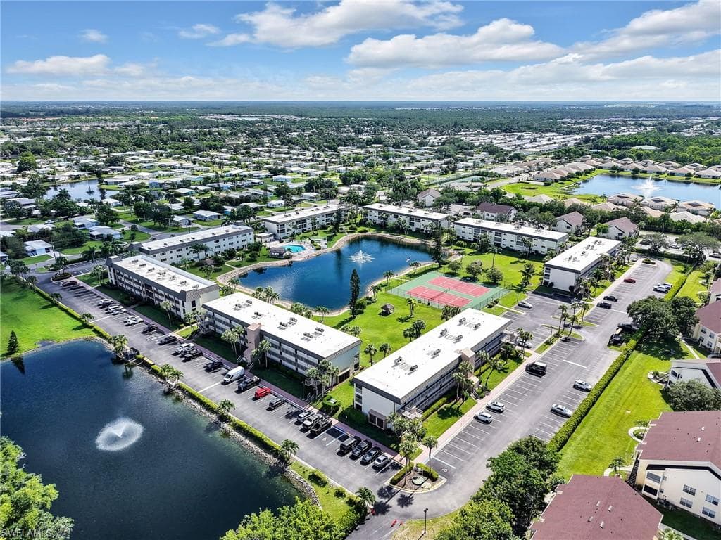 1004 Manatee Rd H202, Naples, FL 34114-27