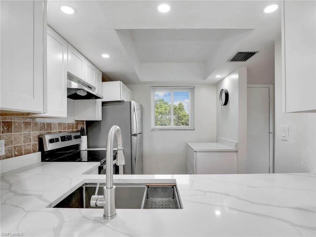 1004 Manatee Rd H202, Naples, FL 34114-6