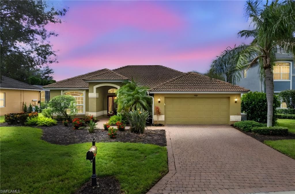 9921 Rookery Cir, Estero, FL 33928-3
