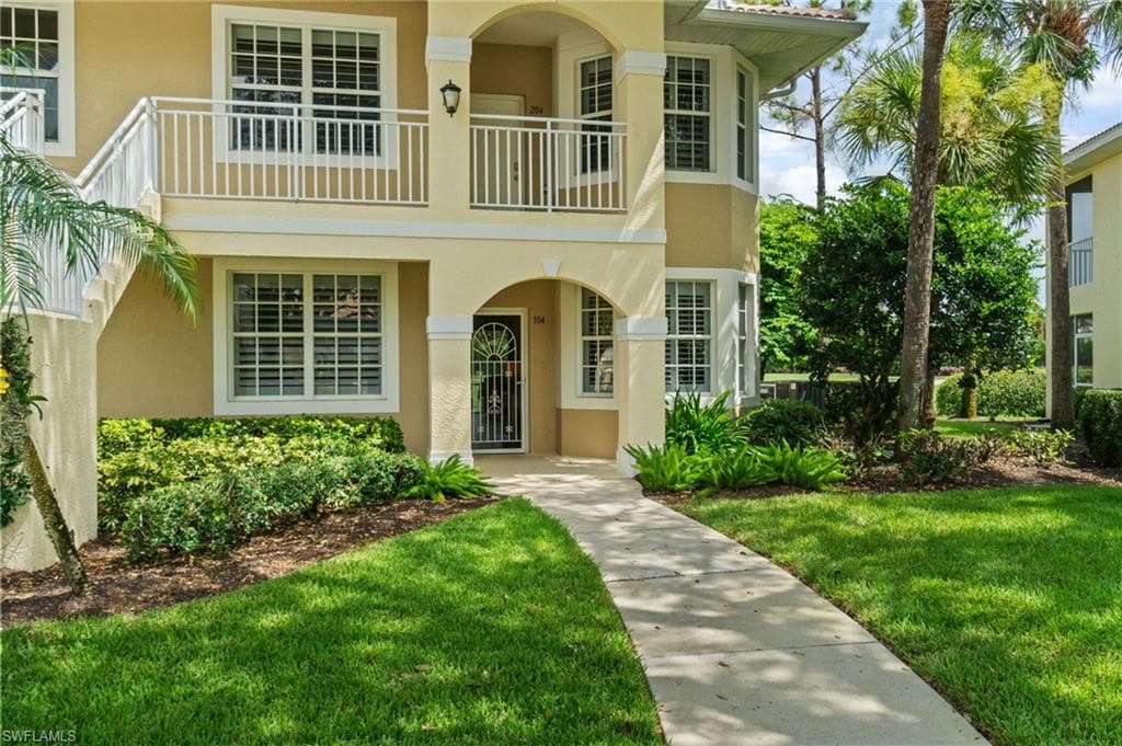 2335 Carrington Ct 104, Naples, FL 34109-1