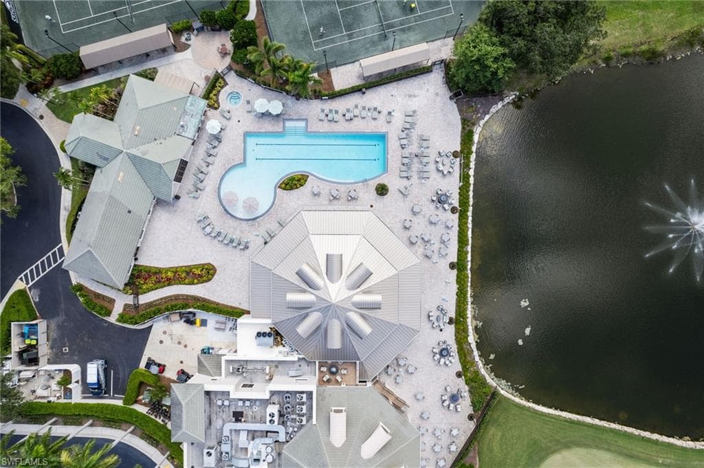 2335 Carrington Ct 104, Naples, FL 34109-32