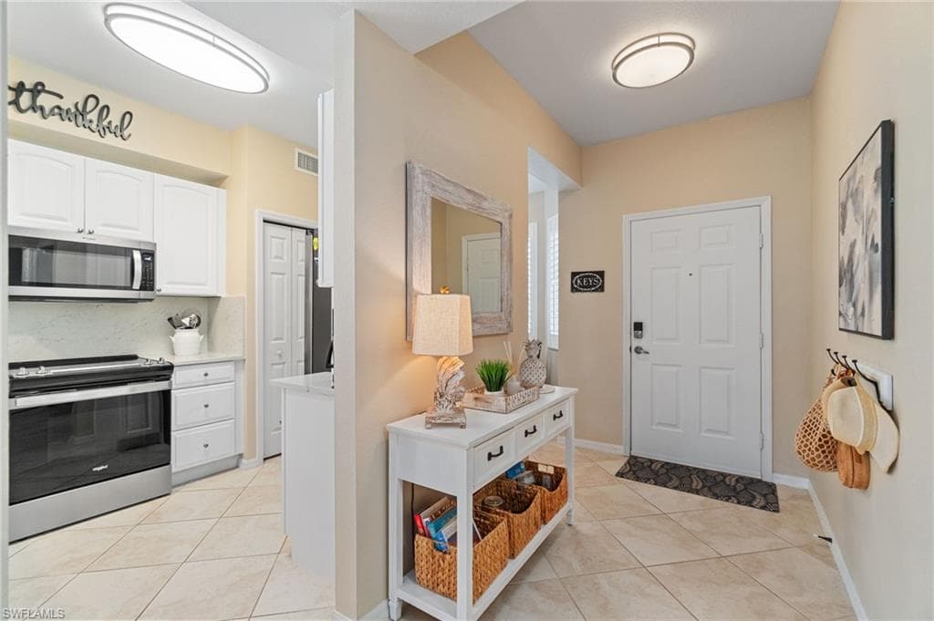 2335 Carrington Ct 104, Naples, FL 34109-3