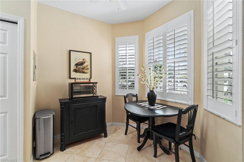 2335 Carrington Ct 104, Naples, FL 34109-6