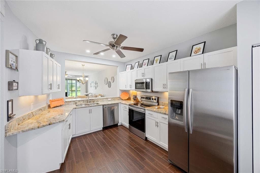 9060 Michael Cir 4-407, Naples, FL 34113-10