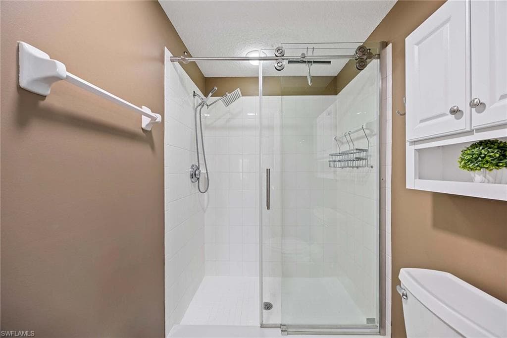 9060 Michael Cir 4-407, Naples, FL 34113-14