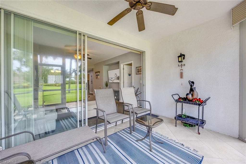 9060 Michael Cir 4-407, Naples, FL 34113-21