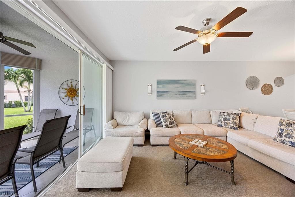 9060 Michael Cir 4-407, Naples, FL 34113-6