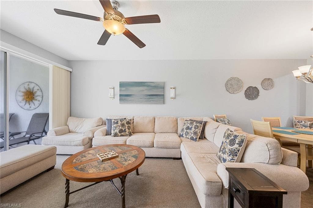 9060 Michael Cir 4-407, Naples, FL 34113-7