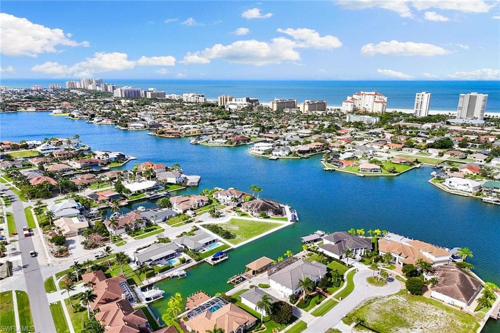 1020 Dill Ct, Marco Island, FL 34145-10