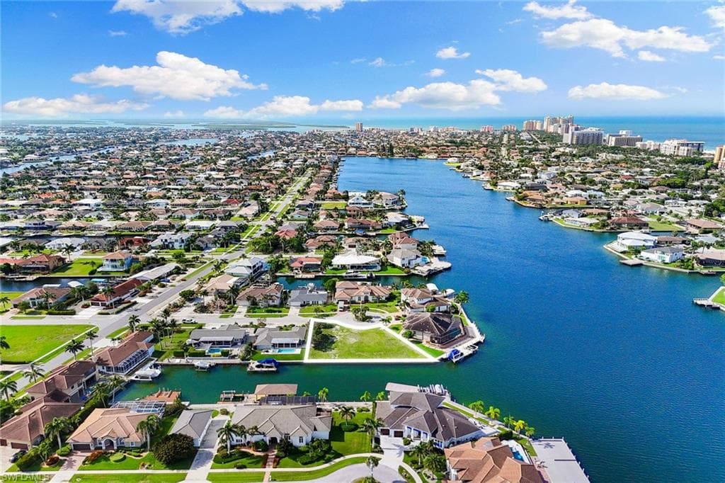1020 Dill Ct, Marco Island, FL 34145-11