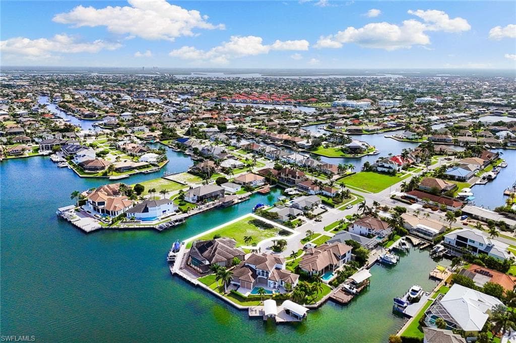 1020 Dill Ct, Marco Island, FL 34145-25