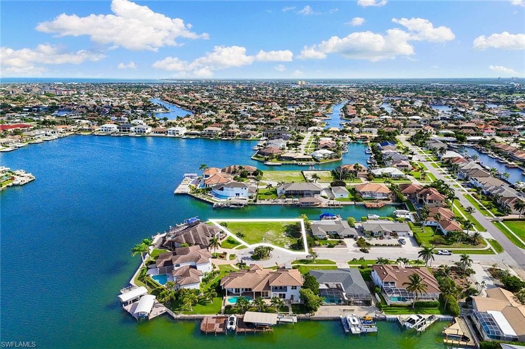 1020 Dill Ct, Marco Island, FL 34145-6