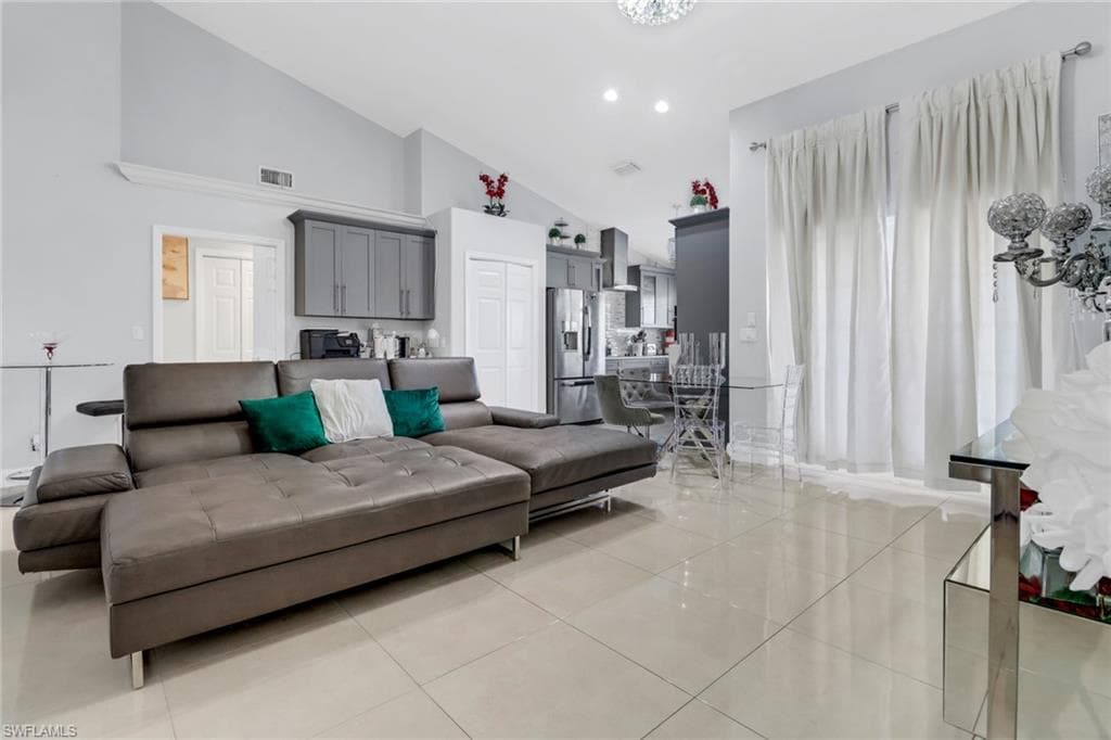 3579 Kent Dr, Naples, FL 34112-10