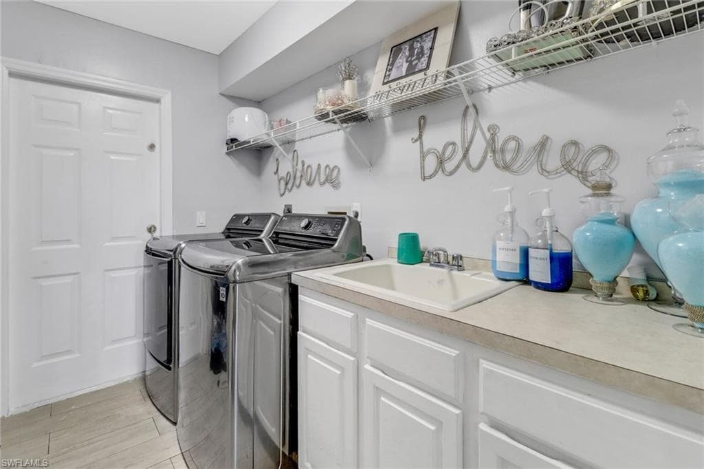 3579 Kent Dr, Naples, FL 34112-22