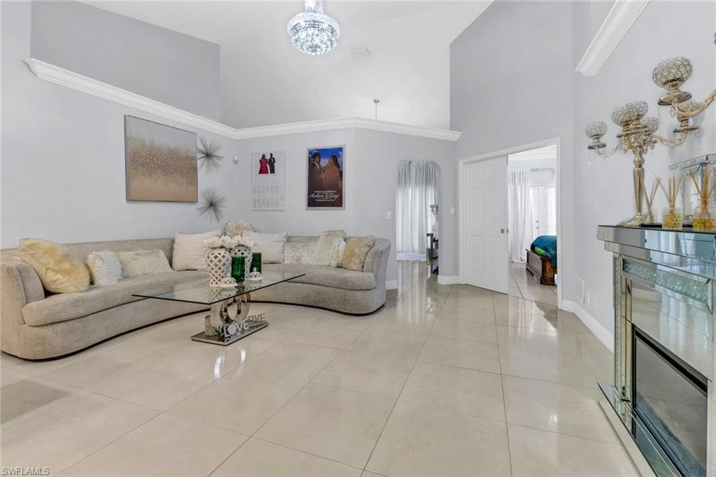 3579 Kent Dr, Naples, FL 34112-7