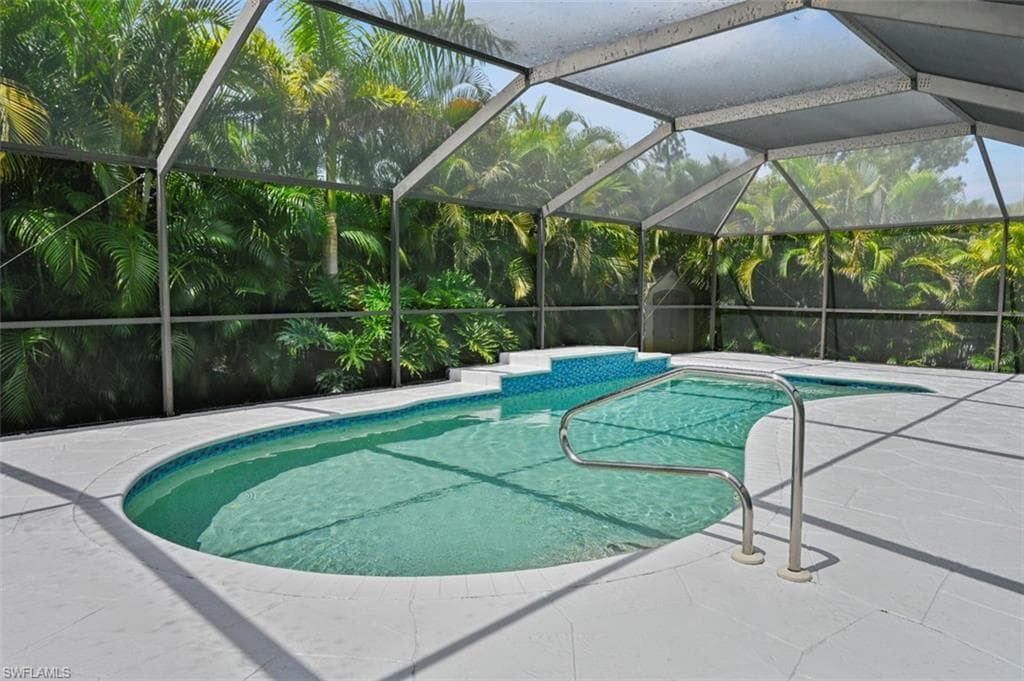11690 Amanda Ln, Bonita Springs, FL 34135-11