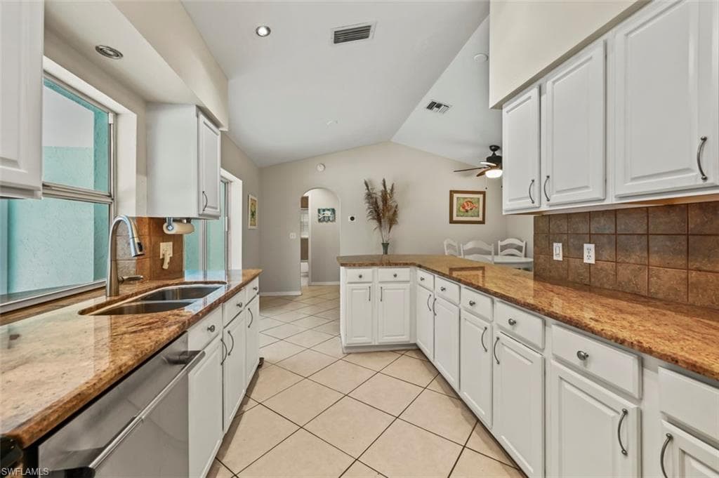 11690 Amanda Ln, Bonita Springs, FL 34135-16