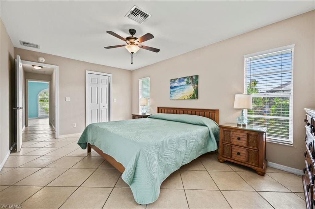 11690 Amanda Ln, Bonita Springs, FL 34135-25
