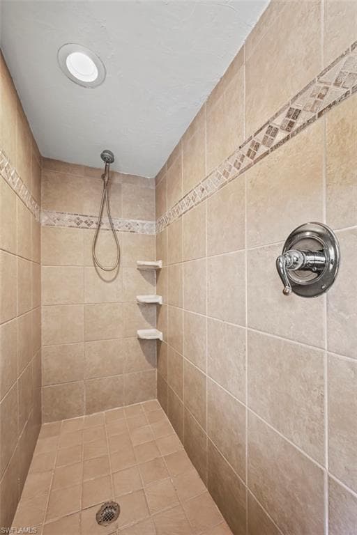 11690 Amanda Ln, Bonita Springs, FL 34135-35