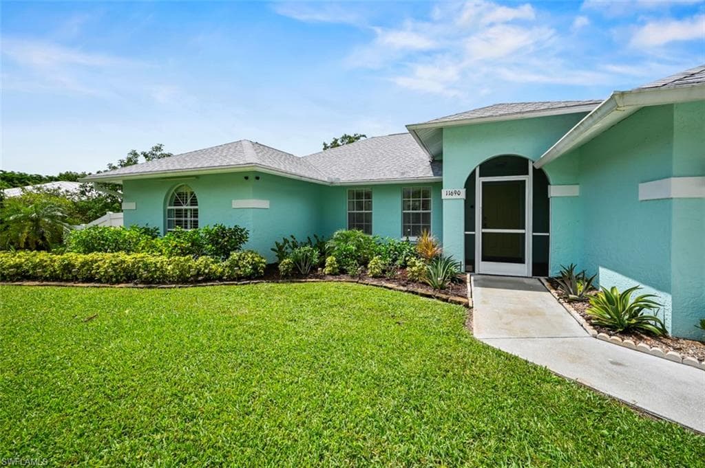 11690 Amanda Ln, Bonita Springs, FL 34135-3