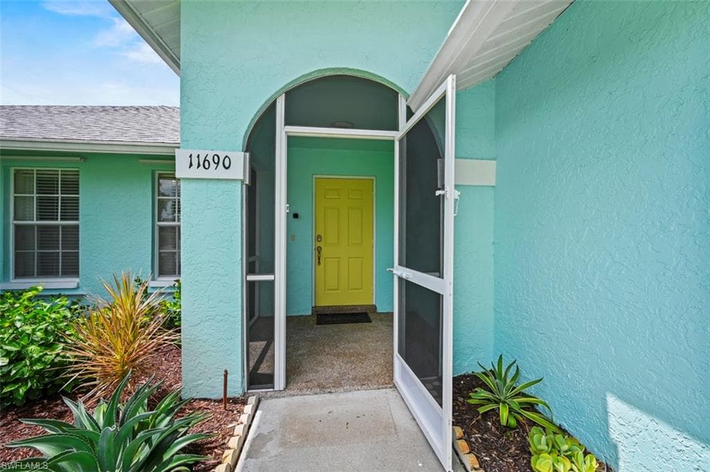 11690 Amanda Ln, Bonita Springs, FL 34135-6