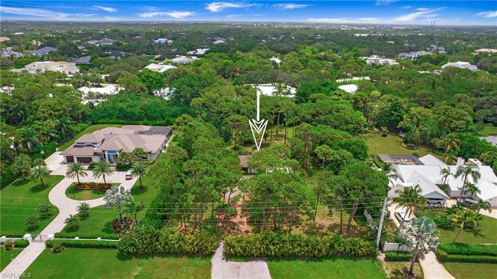 6640 Trail Blvd, Naples, FL 34108-12