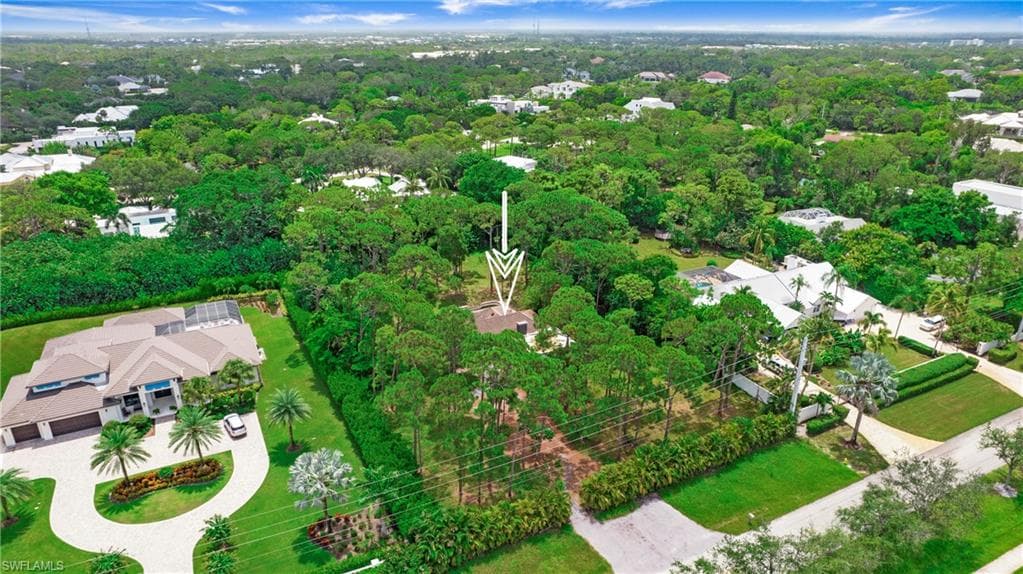 6640 Trail Blvd, Naples, FL 34108-15