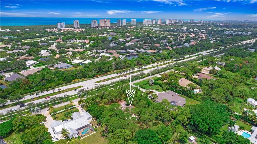 6640 Trail Blvd, Naples, FL 34108-17