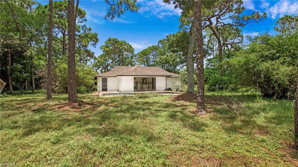 6640 Trail Blvd, Naples, FL 34108-6