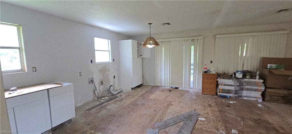 580 7th St SW, Naples, FL 34117-4