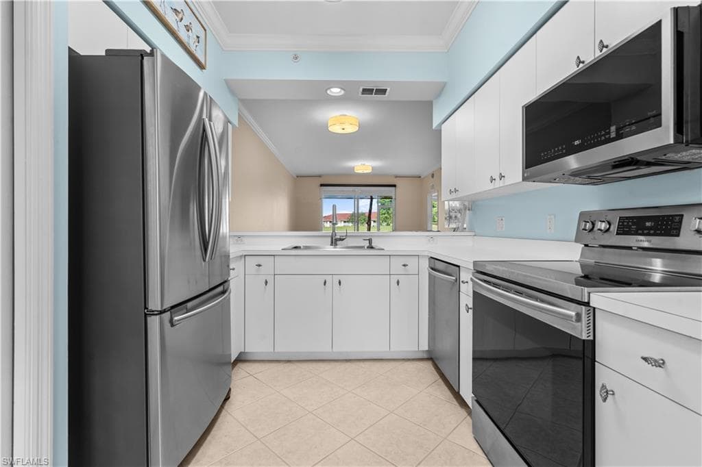 2690 Cypress Trace Cir 3214, Naples, FL 34119-6