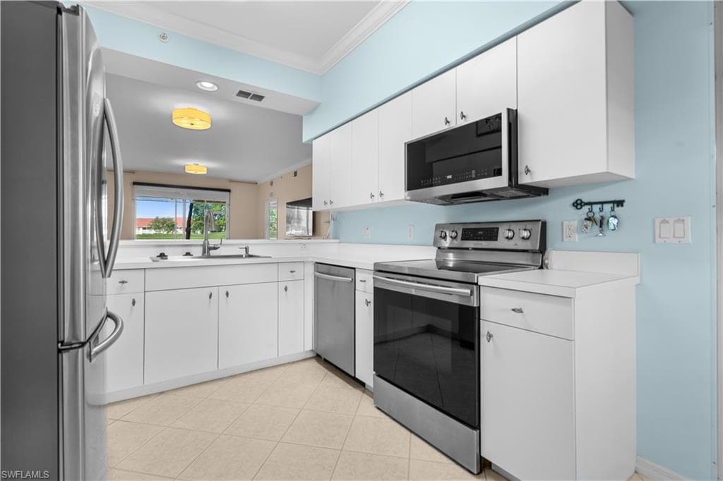 2690 Cypress Trace Cir 3214, Naples, FL 34119-7