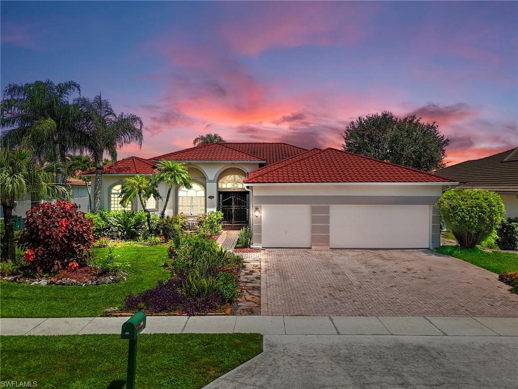 796 Grand Rapids Blvd, Naples, FL 34120-1