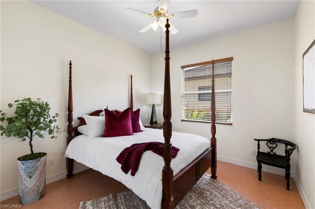 796 Grand Rapids Blvd, Naples, FL 34120-30