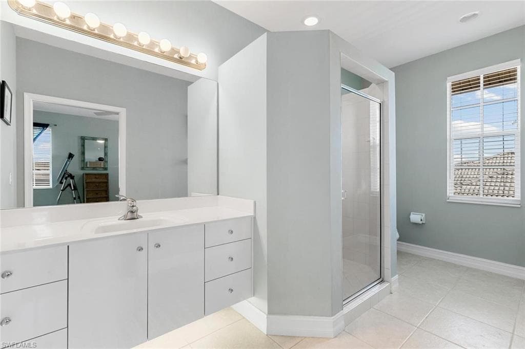 1040 Coronado Ct, Marco Island, FL 34145-26
