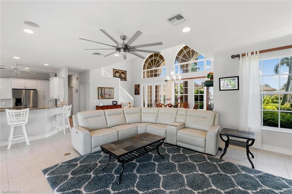 1040 Coronado Ct, Marco Island, FL 34145-35