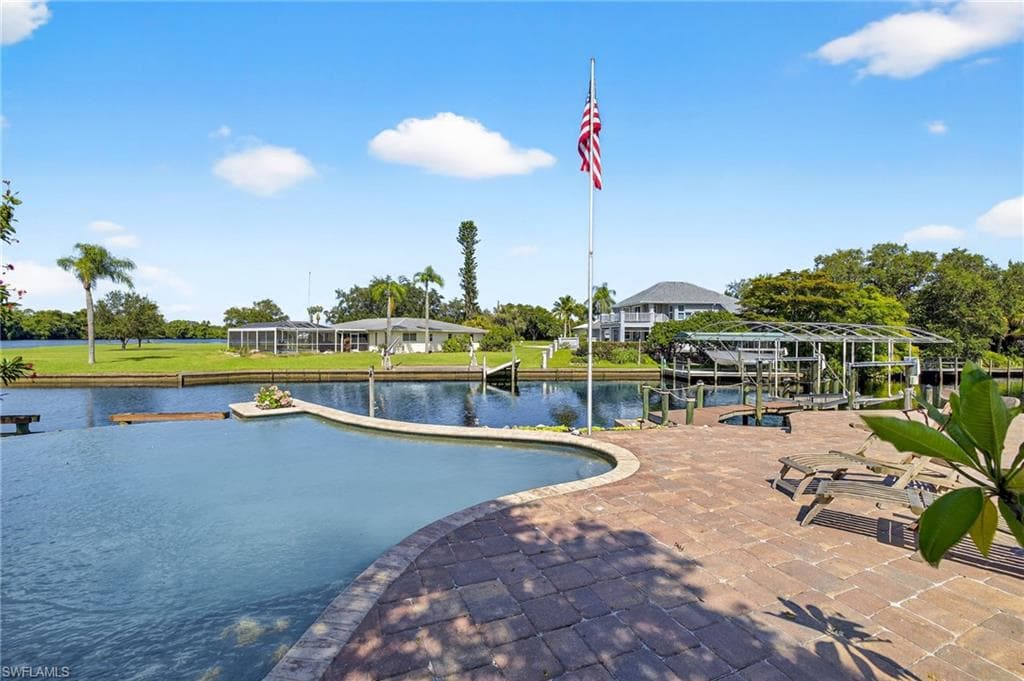 18071 Traverse Dr, Alva, FL 33920-23