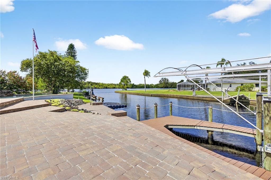 18071 Traverse Dr, Alva, FL 33920-28