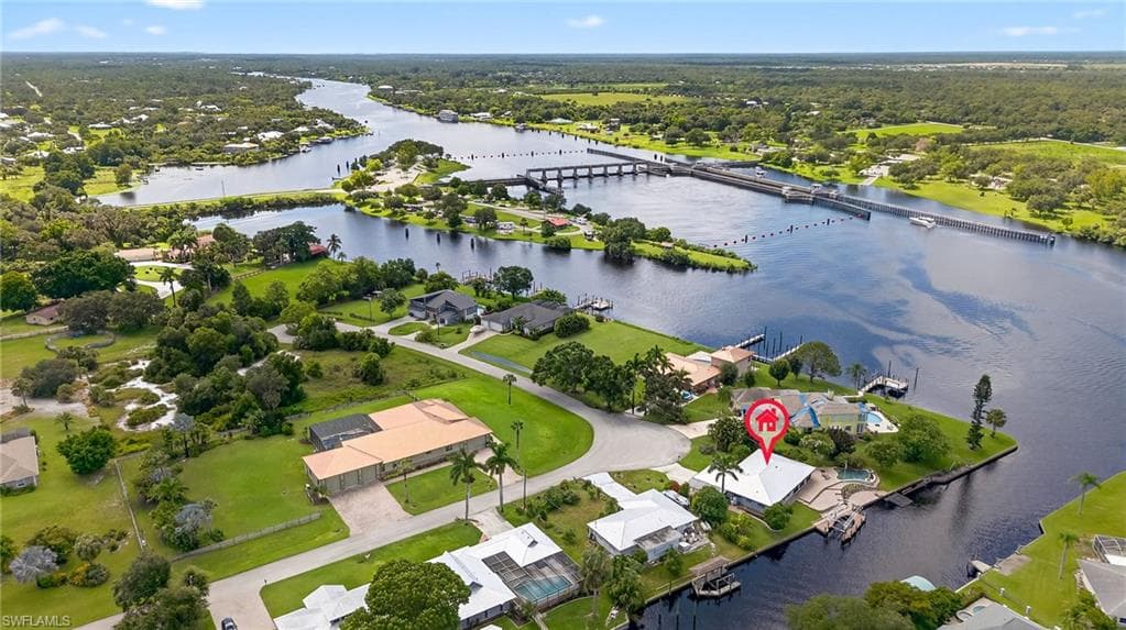 18071 Traverse Dr, Alva, FL 33920-43