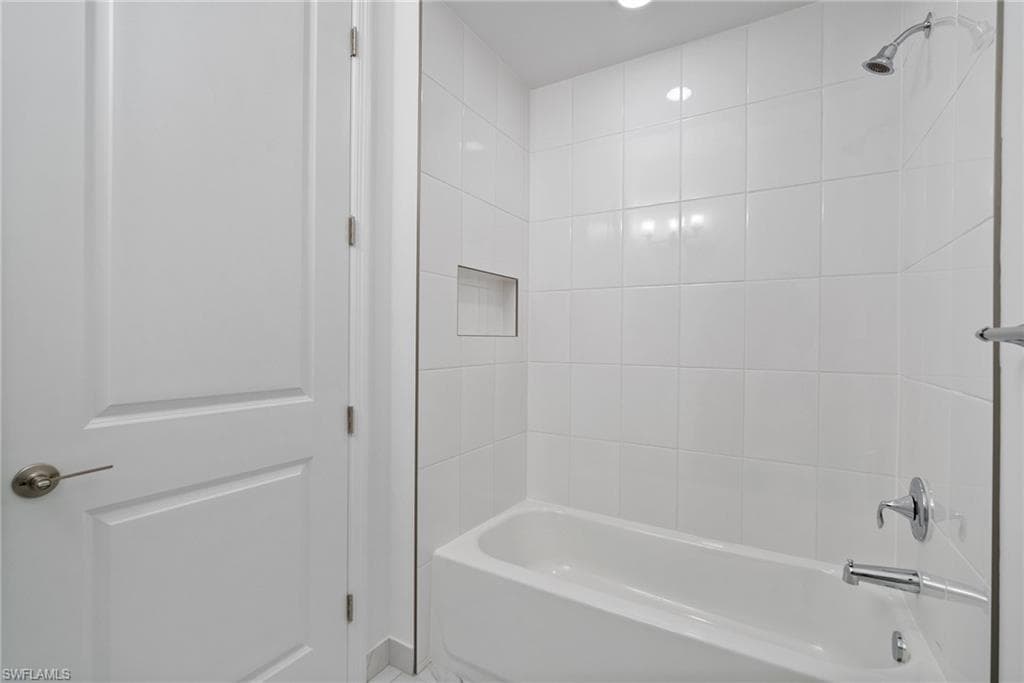 20849 Thistle Leaf Ln, Estero, FL 33928-27