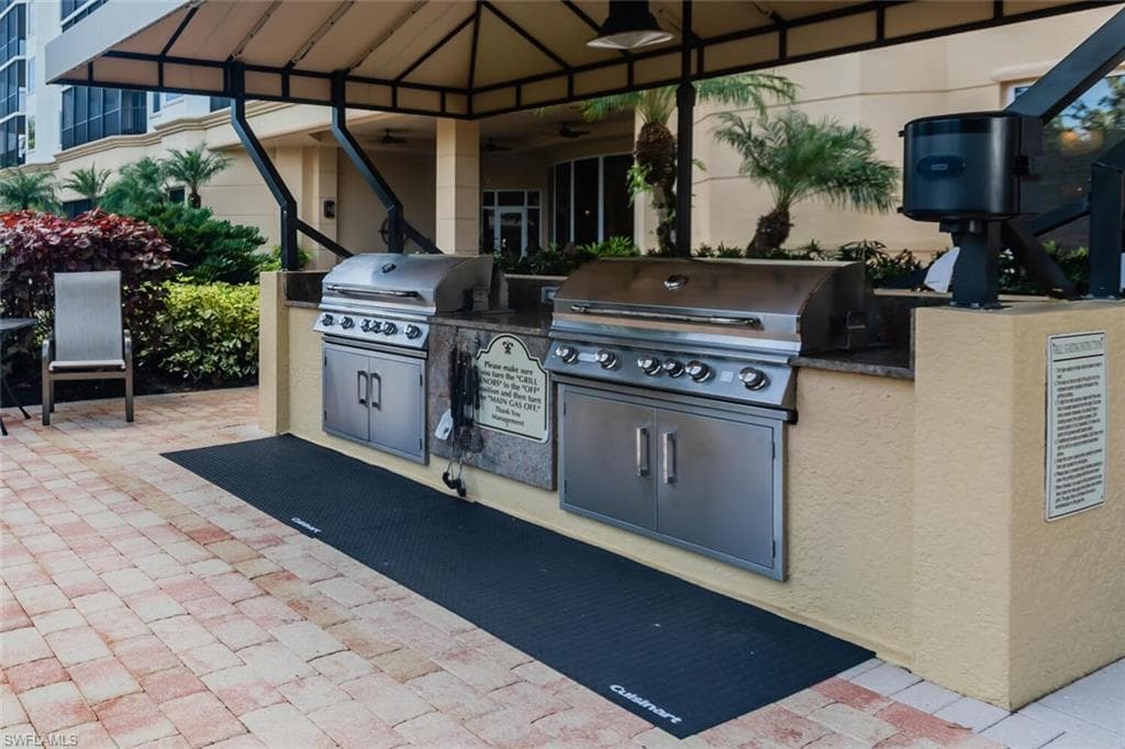 1065 Borghese Ln 303, Naples, FL 34114-37