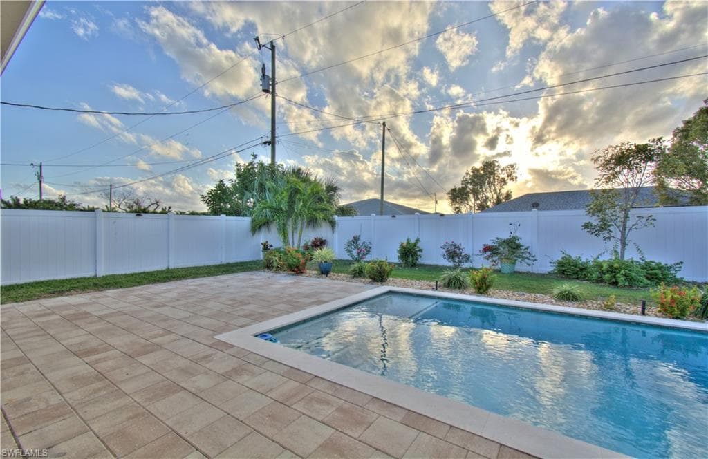 510/512 Skyline Blvd, Cape Coral, FL 33991-21