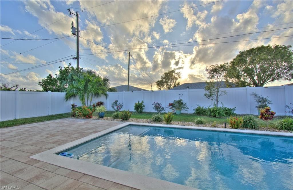 510/512 Skyline Blvd, Cape Coral, FL 33991-22