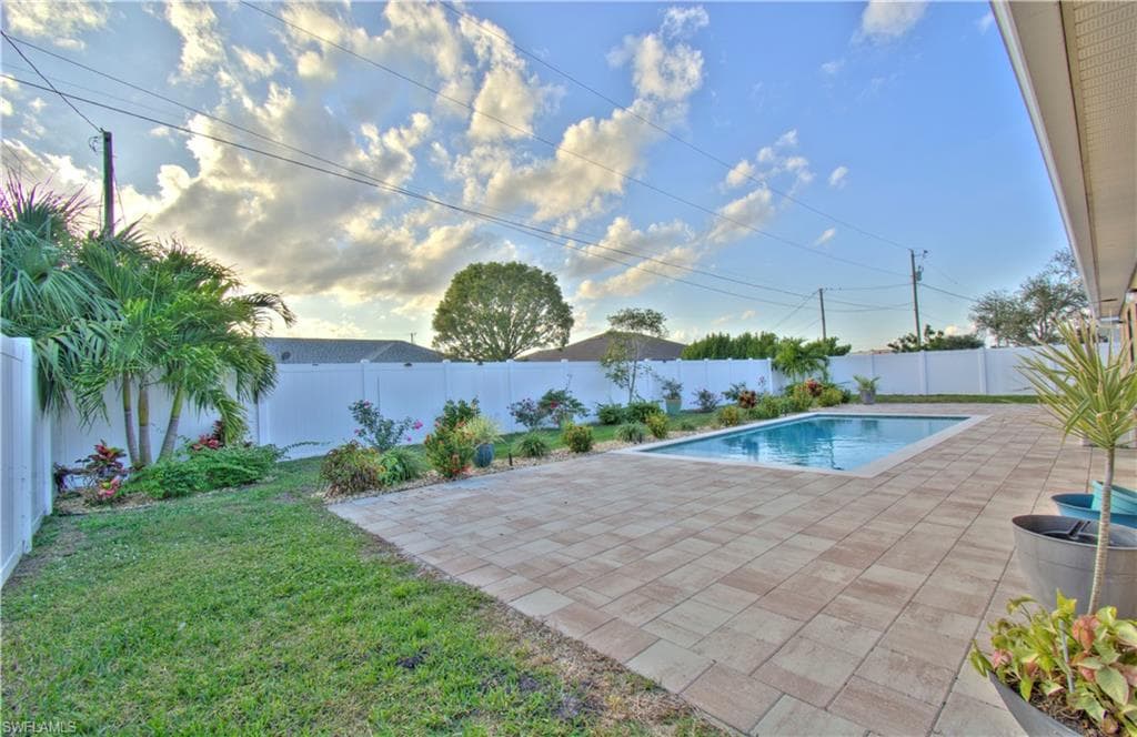 510/512 Skyline Blvd, Cape Coral, FL 33991-24