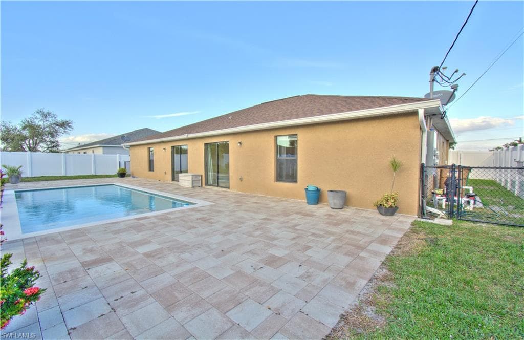 510/512 Skyline Blvd, Cape Coral, FL 33991-25