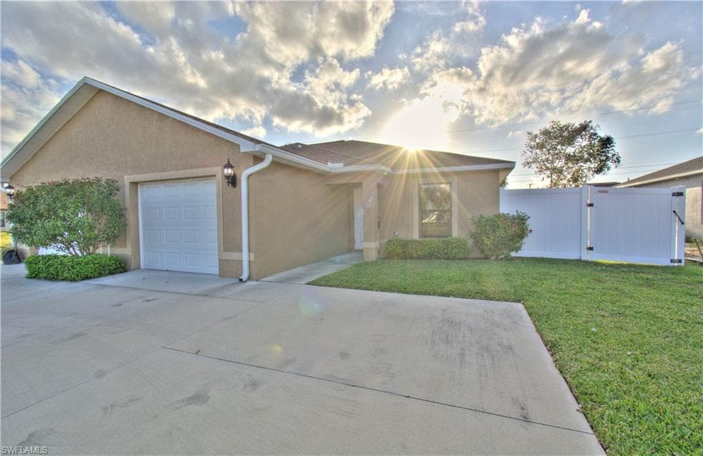 510/512 Skyline Blvd, Cape Coral, FL 33991-32