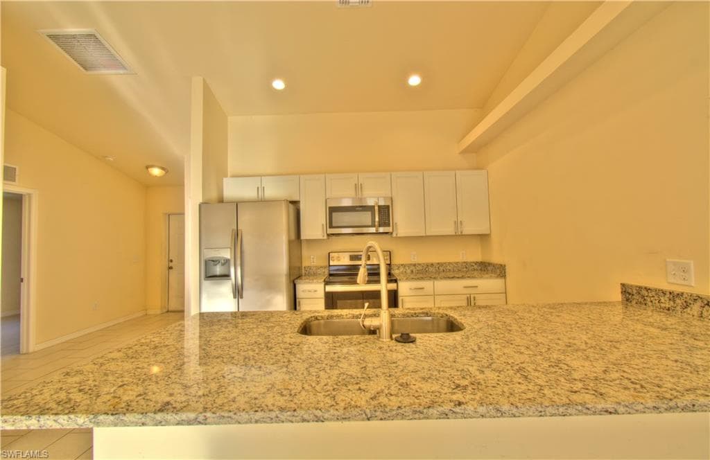510/512 Skyline Blvd, Cape Coral, FL 33991-35